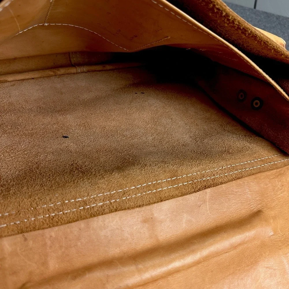 Vintage M.R. Canoa Industria Argentina Cowhide‎ Leather Messenger Bag Satchel